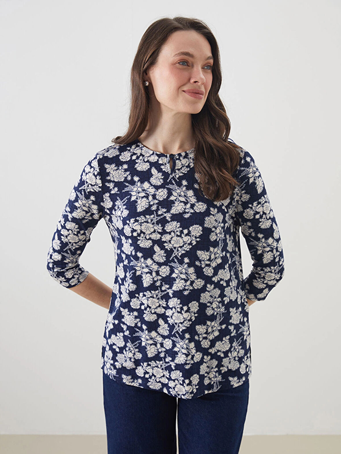 LCW Grace Lacivert Bisiklet Yaka Çiçekli Kadın Bluz