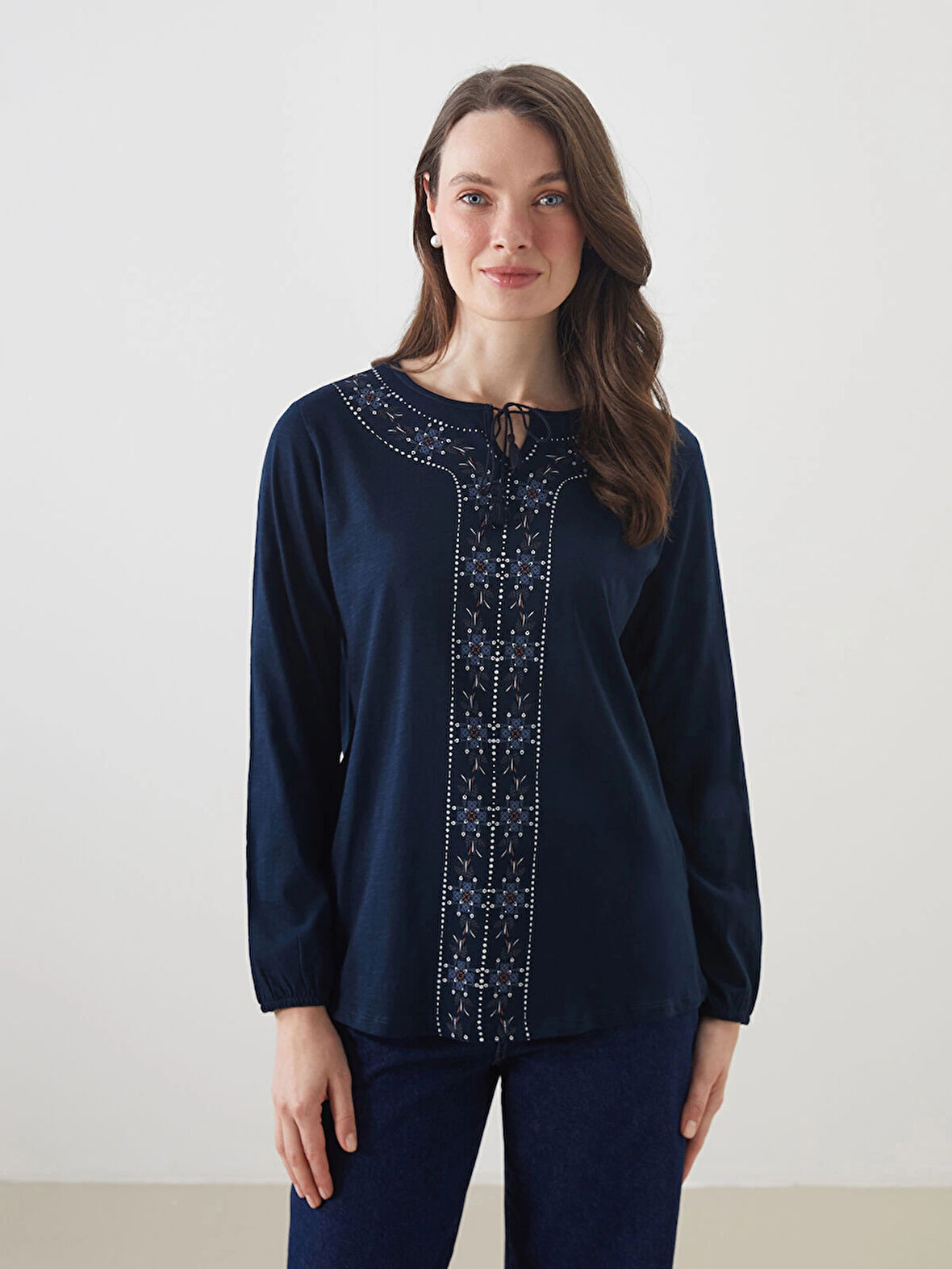 LCW Grace Lacivert Bağlamalı Yaka Desenli Bluz