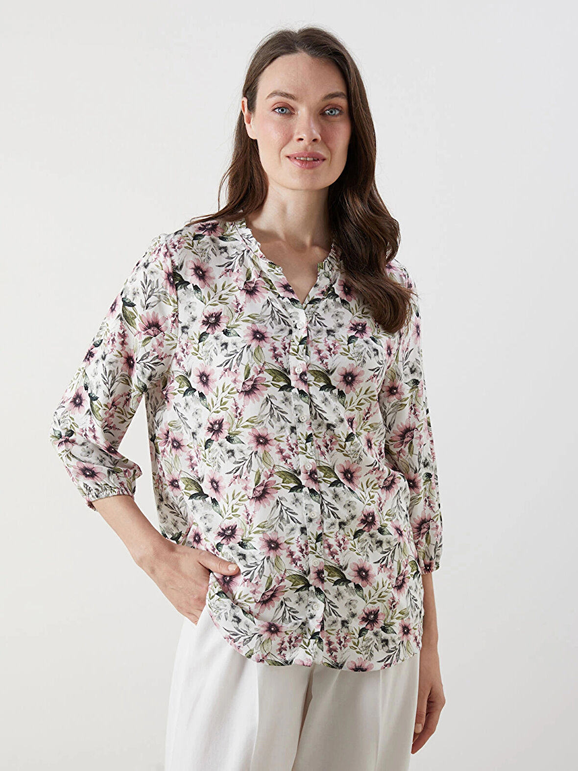 LCW Grace Ekru Kaçık Yaka Çiçekli Kadın Bluz