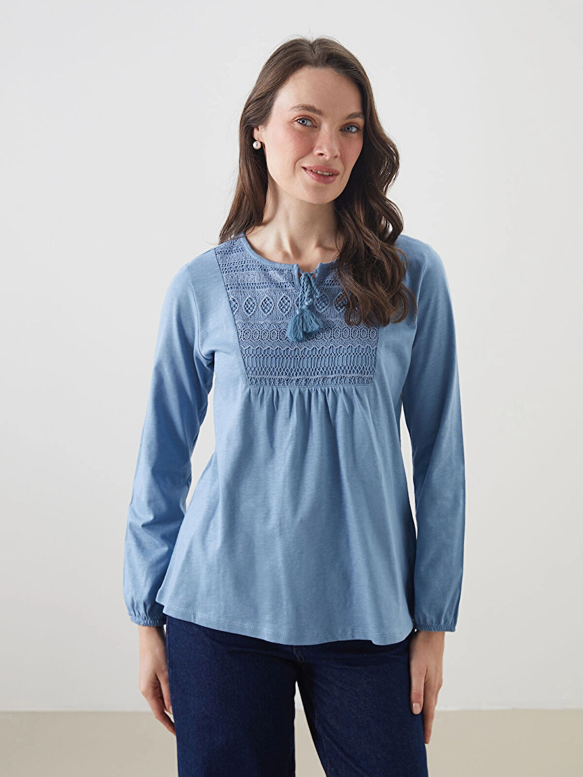 LCW Grace Mavi Bisiklet Yaka Nakışlı Bluz