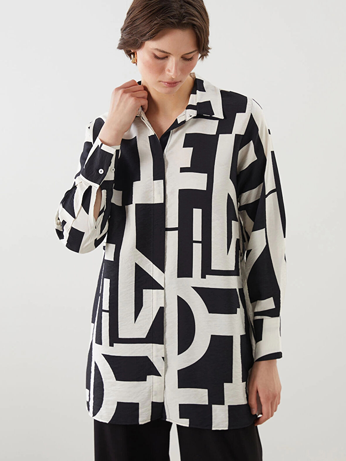 LCWAIKIKI Classic Siyah Desenli Kadın Gömlek Tunik