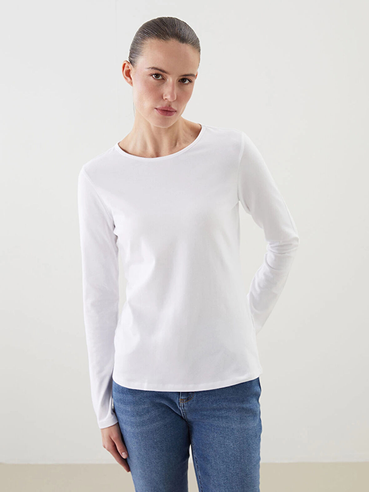 LCWAIKIKI Classic Beyaz Bisiklet Yaka Kadın Body