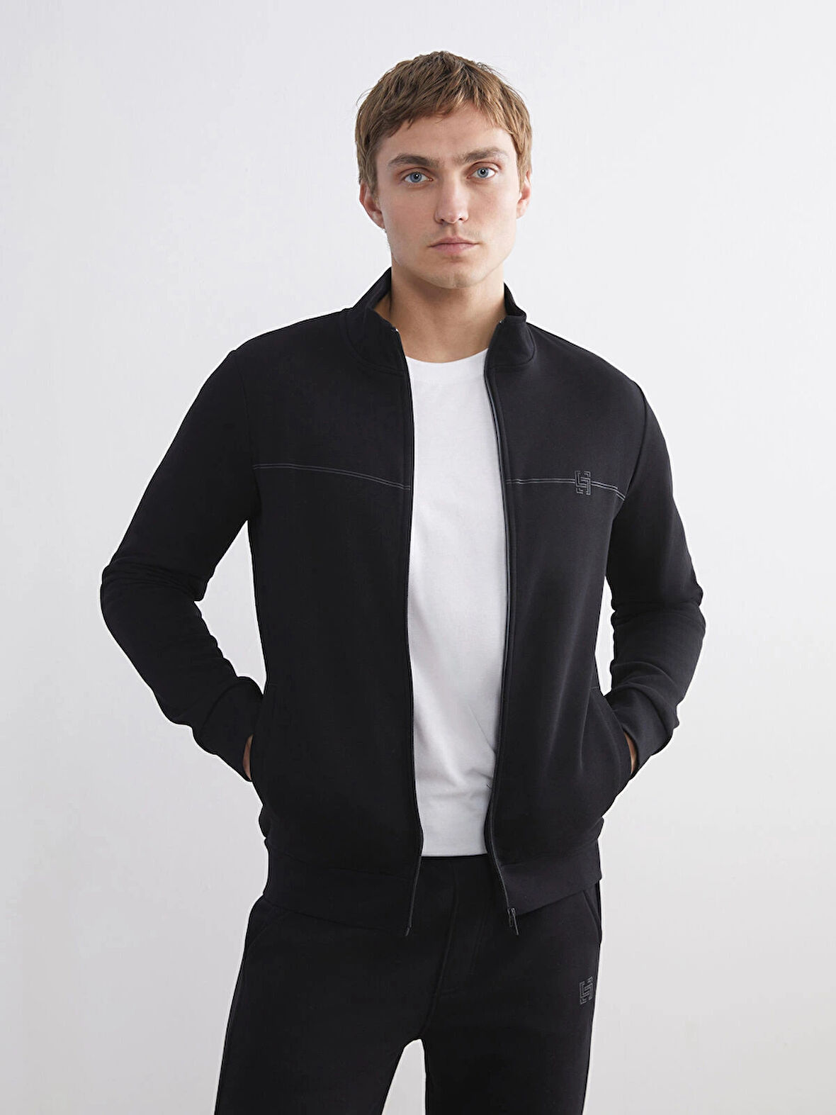 LCWAIKIKI Classic Siyah Dik Yaka Uzun Kollu Erkek Fermuarlı Sweatshirt