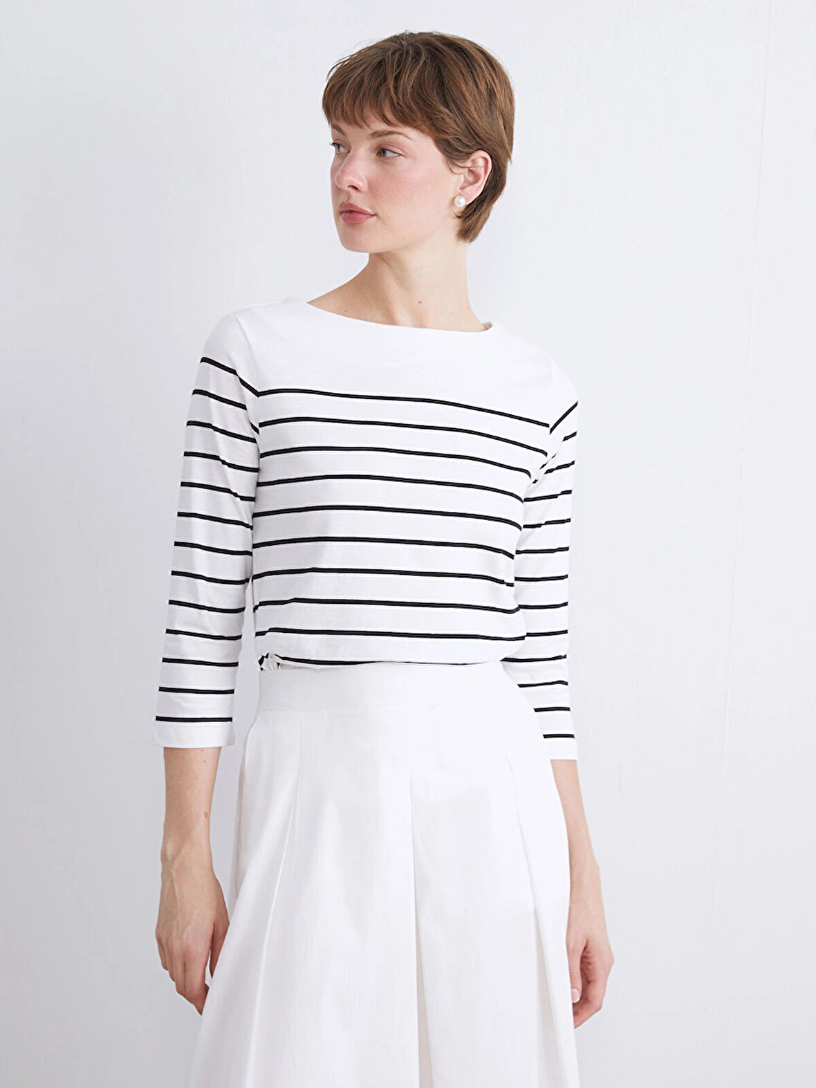 LCWAIKIKI Classic Siyah Bisiklet Yaka Çizgili Kadın Tişört