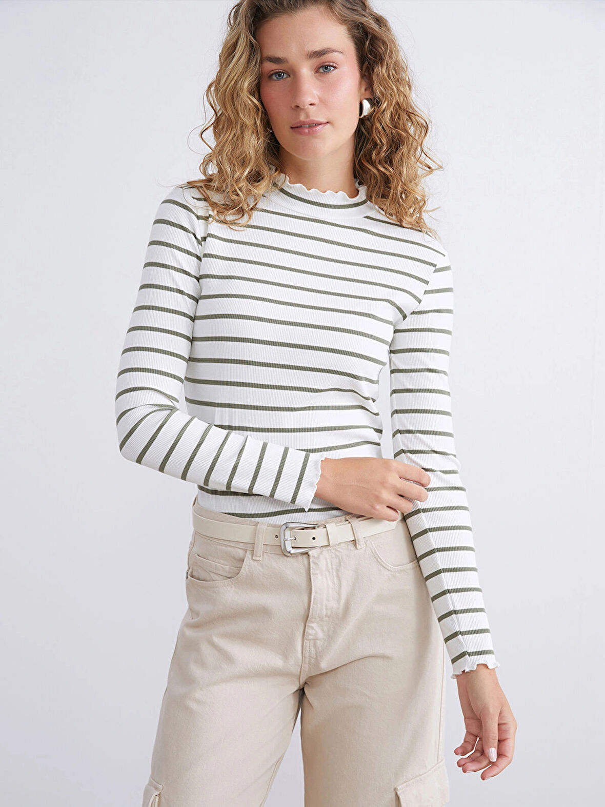 LCW Modest Yeşil Fırfırlı Dik Yaka Çizgili Kadın Body