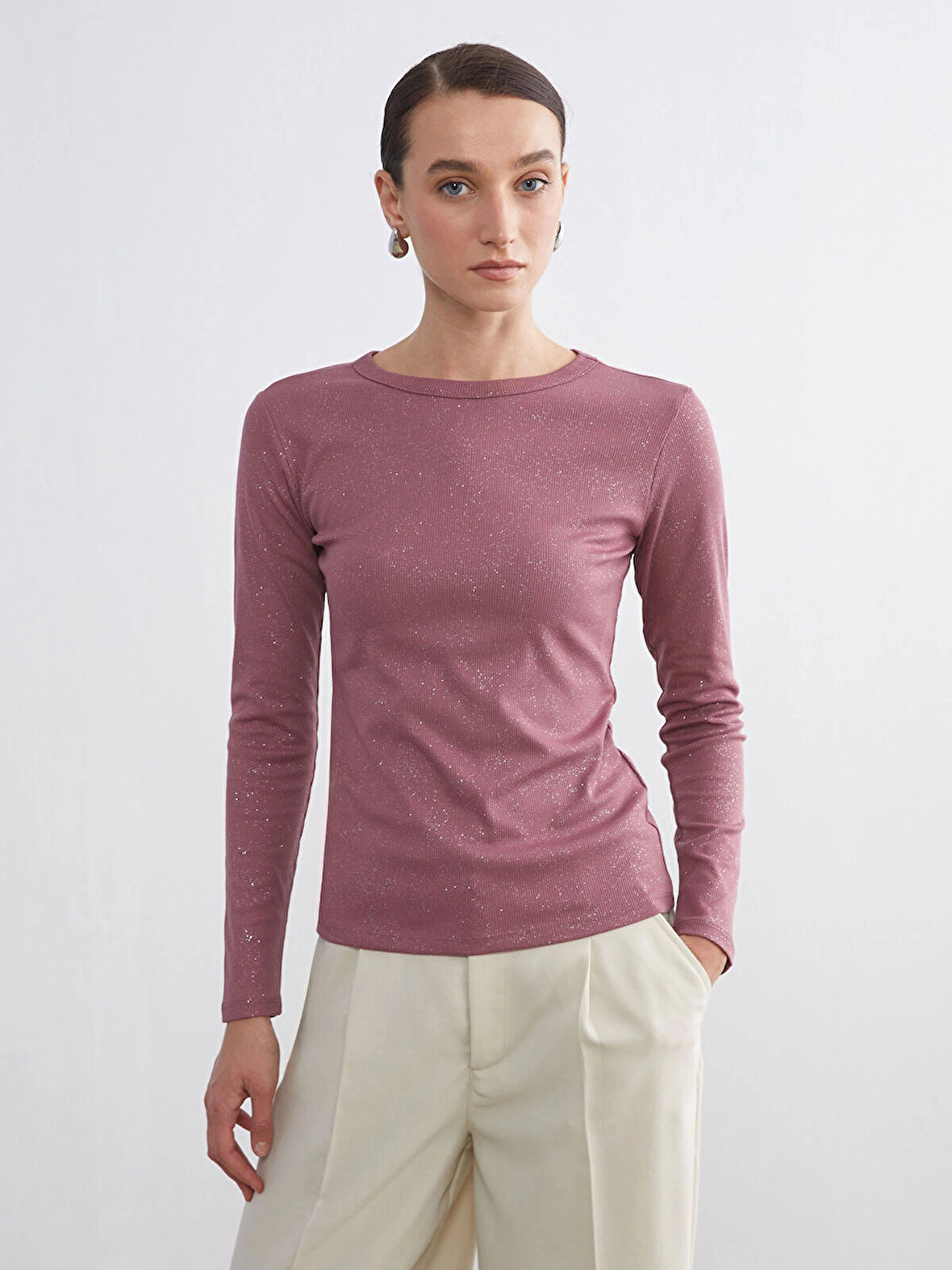 LCWAIKIKI Basic Pembe Bisiklet Yaka Parlak Görünümlü Kadın Tişört