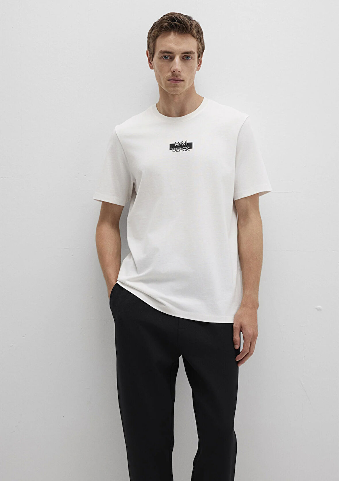 Mavi Black Baskılı Beyaz Tişört 0612873-70057