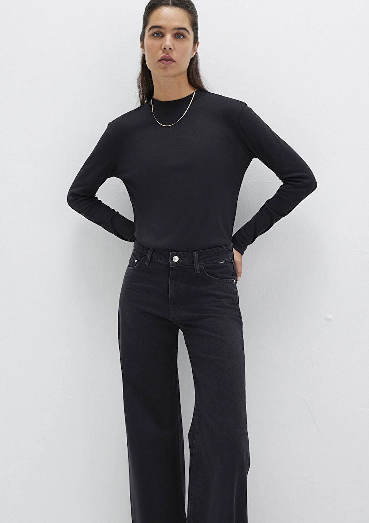 Siyah Uzun Kollu Tişört 1613352-900