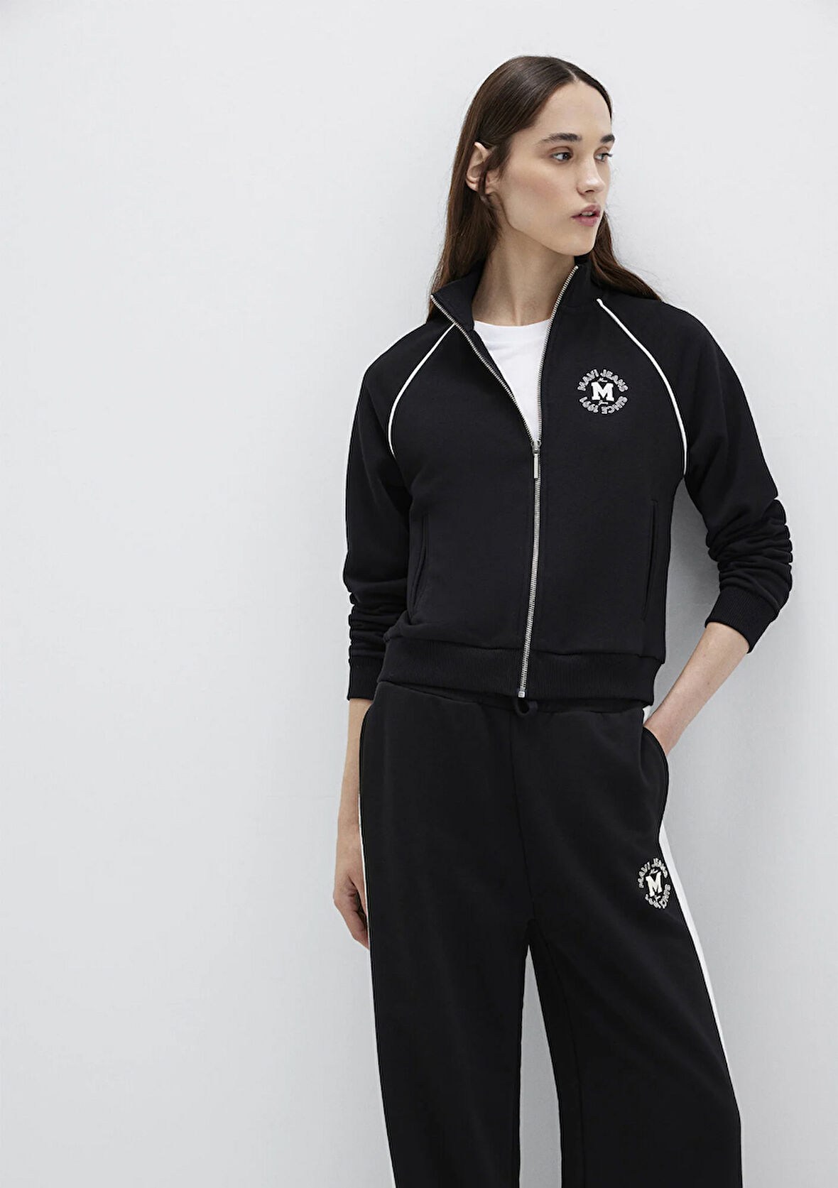 Biye Detaylı Fermuarlı Siyah Sweatshirt 1S10365-900