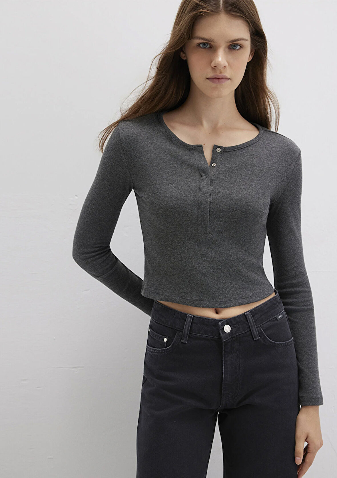 Düğme Detaylı Uzun Kollu Antrasit Crop Basic Tişört 1613403-80023