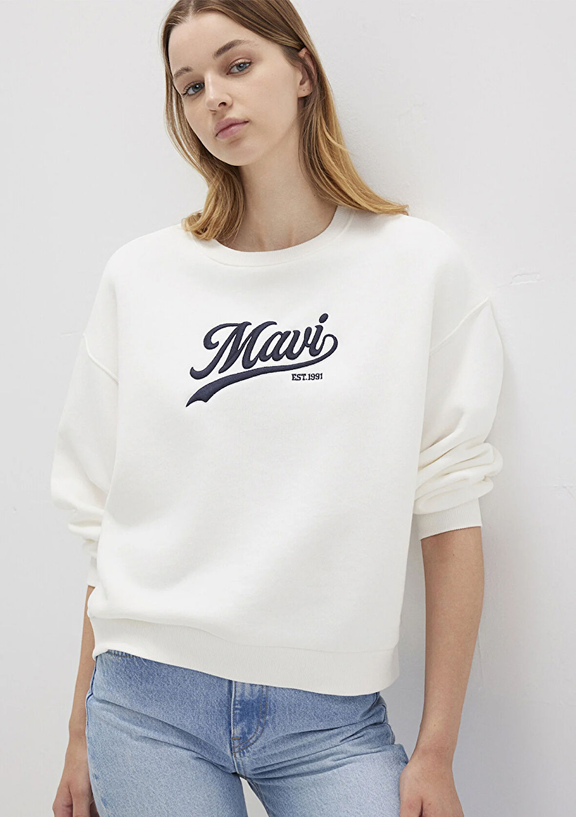 Mavi Logo Baskılı Beyaz Sweatshirt 1S10419-80194
