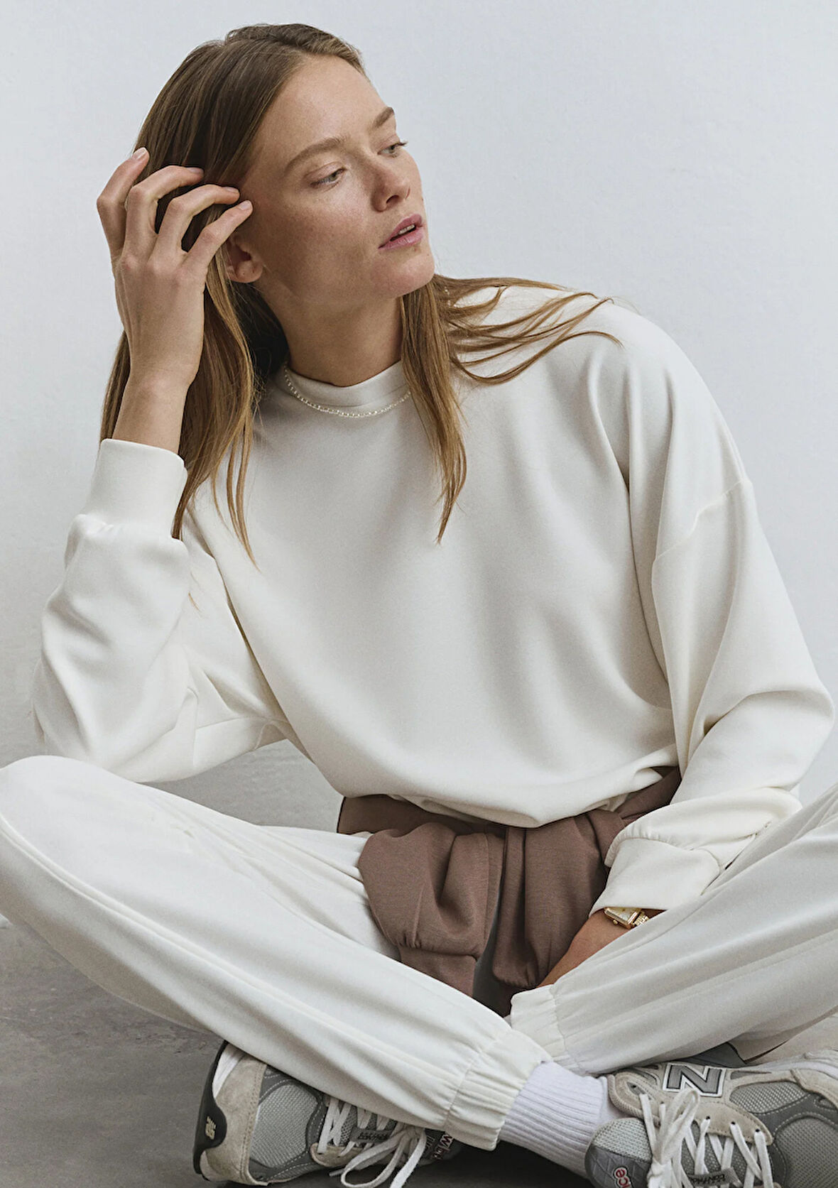 Lux Touch Bisiklet Yaka Beyaz Sweatshirt 1S10422-70057