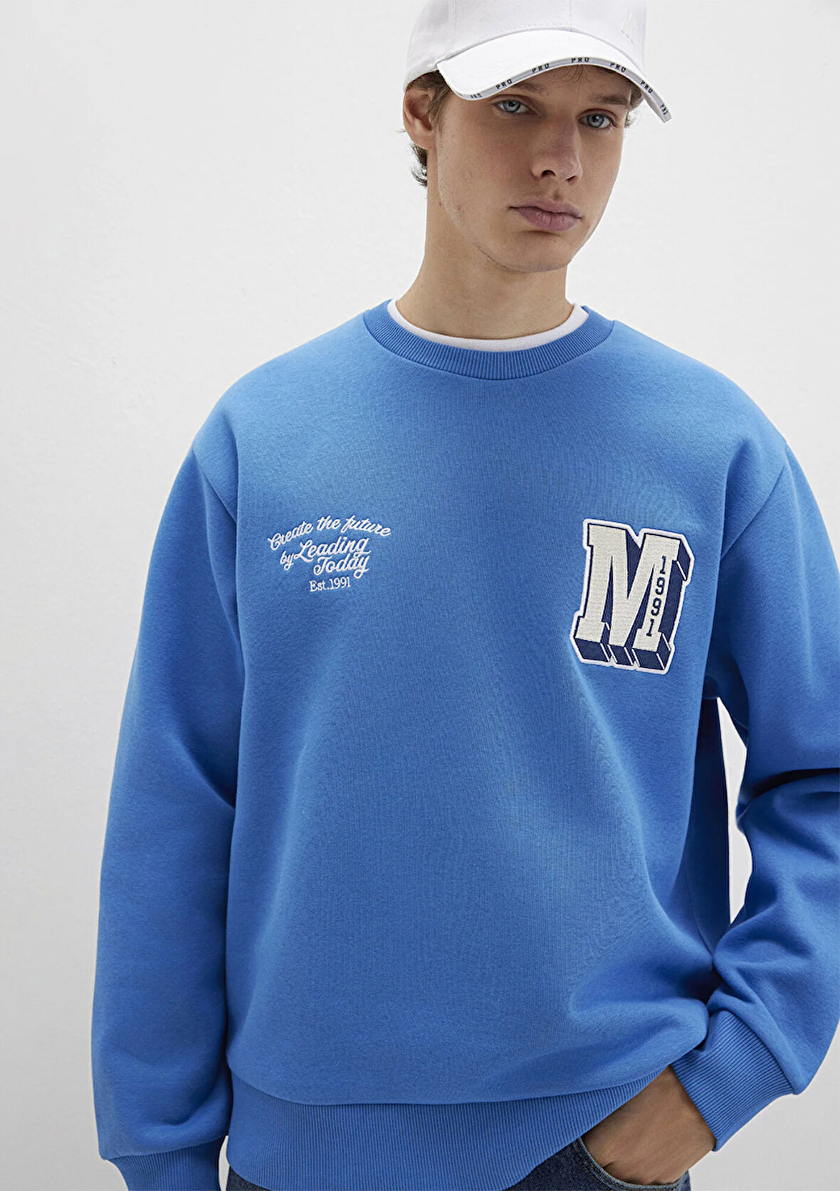 M Logo Nakış Detaylı Mavi Sweatshirt 0S10492-81330