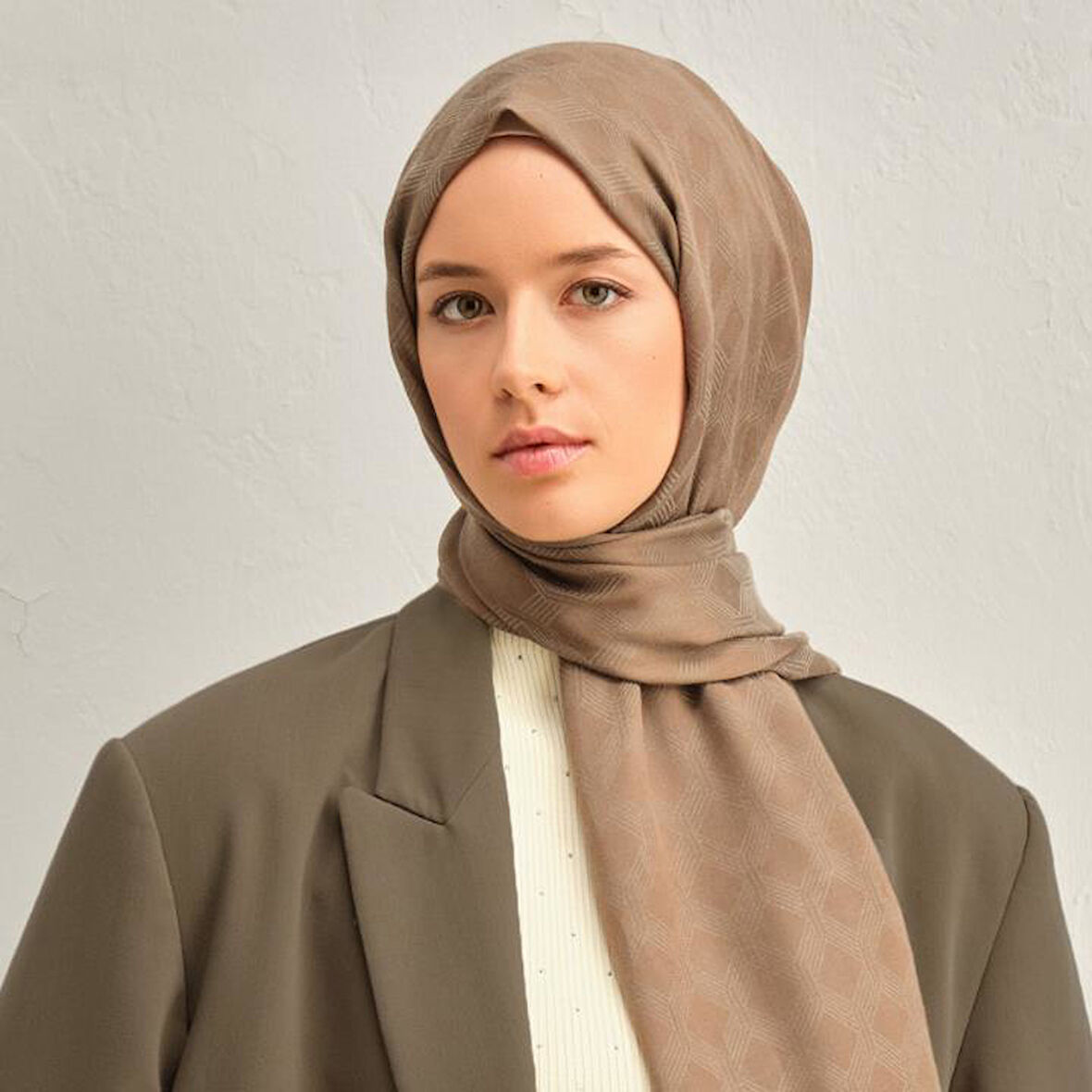 Armine S00OA0444387247320 Trend Lyon Şal 1