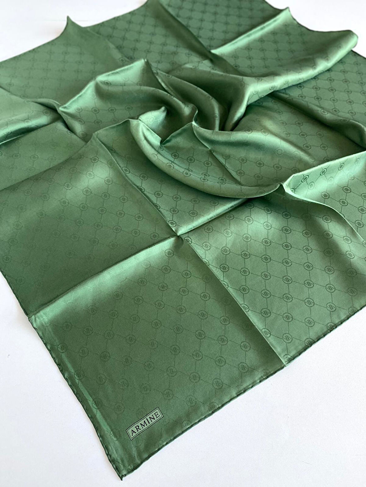 Armine Jakarlı İpek Eşarp 3368-180119 Yeşil Monogram Desen