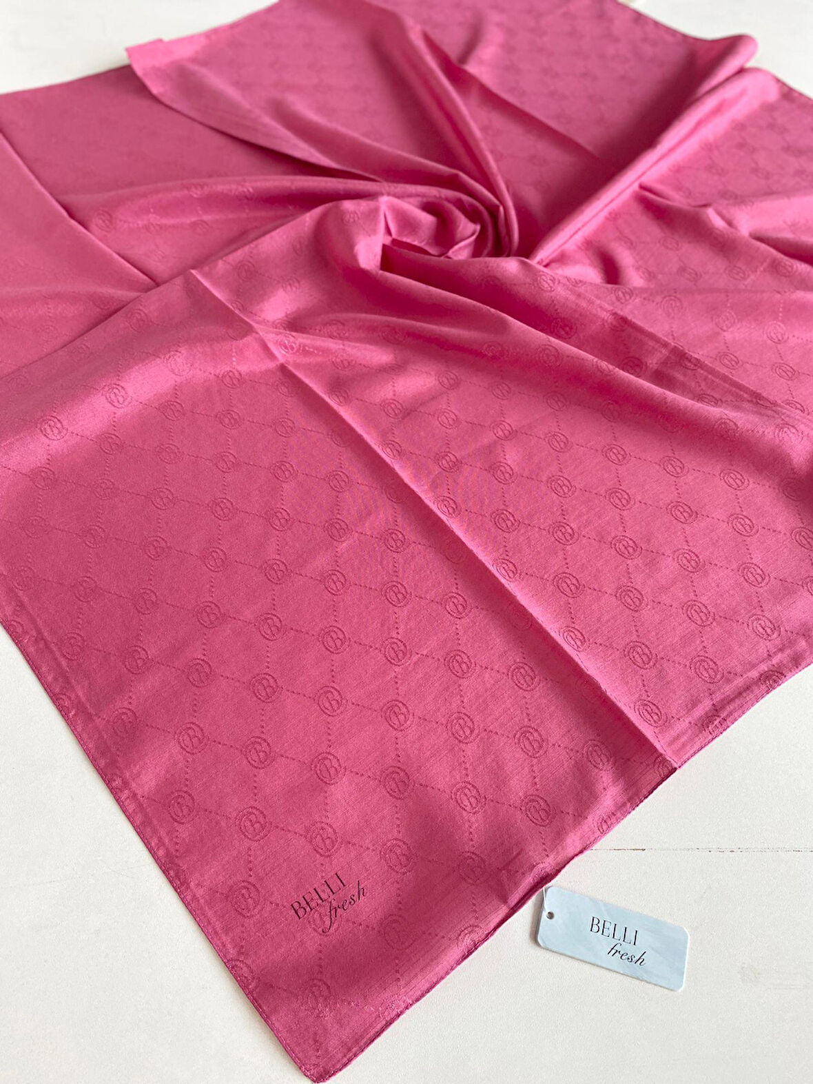 Belli Fresh Monogram Jakarlı Eşarp 2-17 Pembe Monogram Desenli