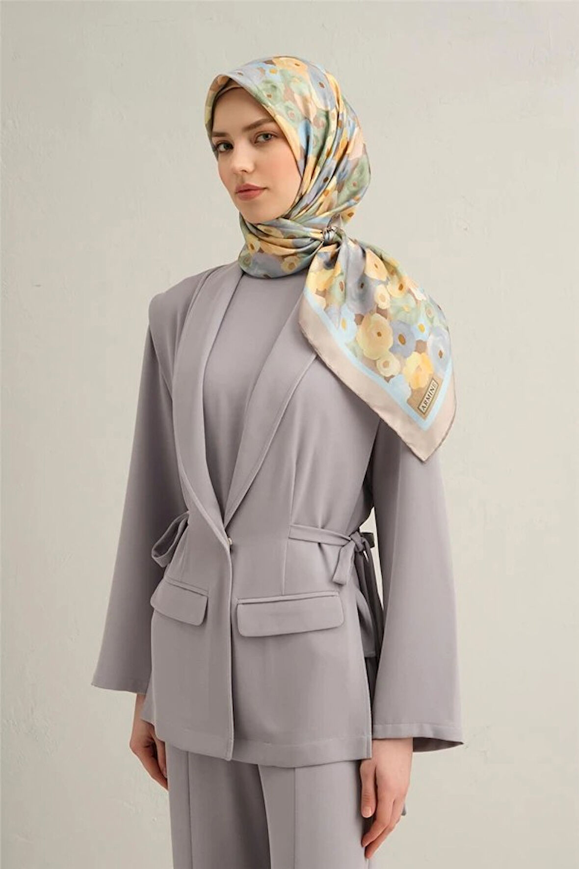 2025  İLKBAHAR - YAZ - DJ SAF İPEK EŞARP 93300D01 (S)  ( SURA)