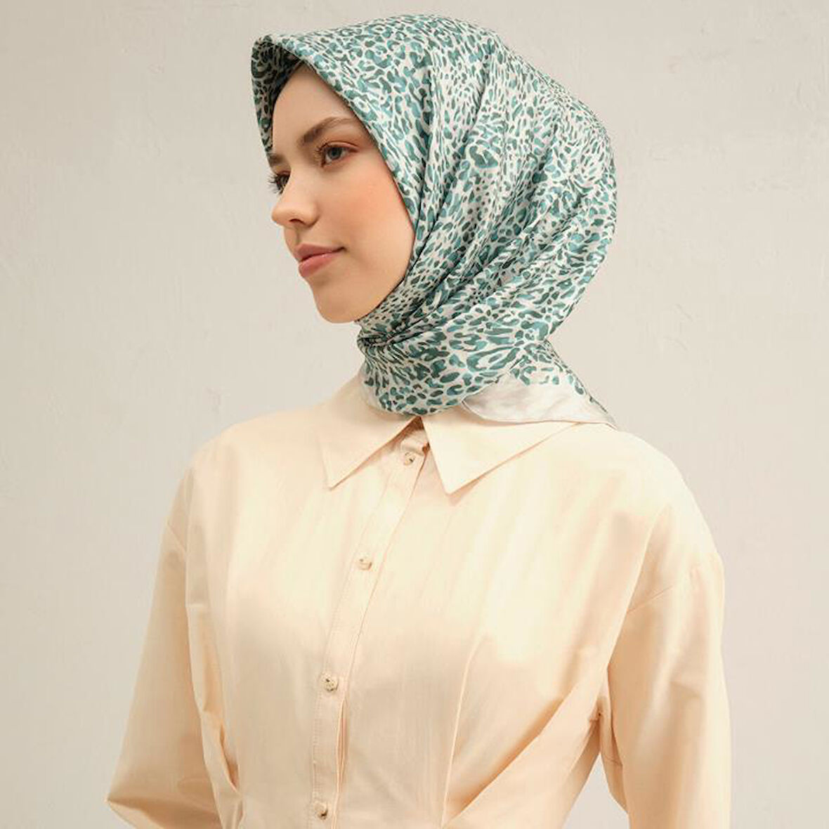 Armine E25YA9352D02 09 Dj Saf İpek Eşarp 9352D (T)