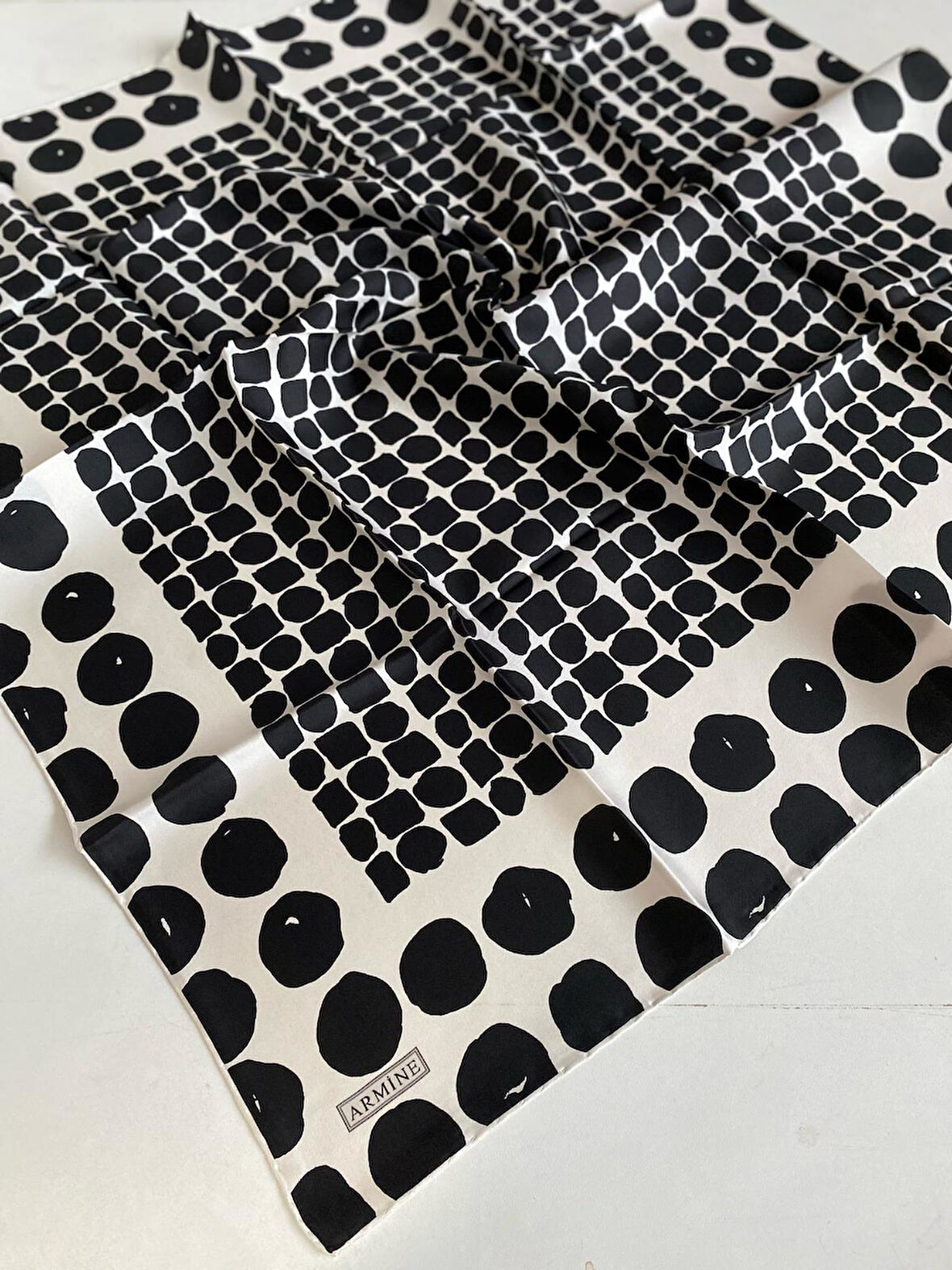 Armine Tivil İpek Eşarp 9354-80 Beyaz Karışık Desen 