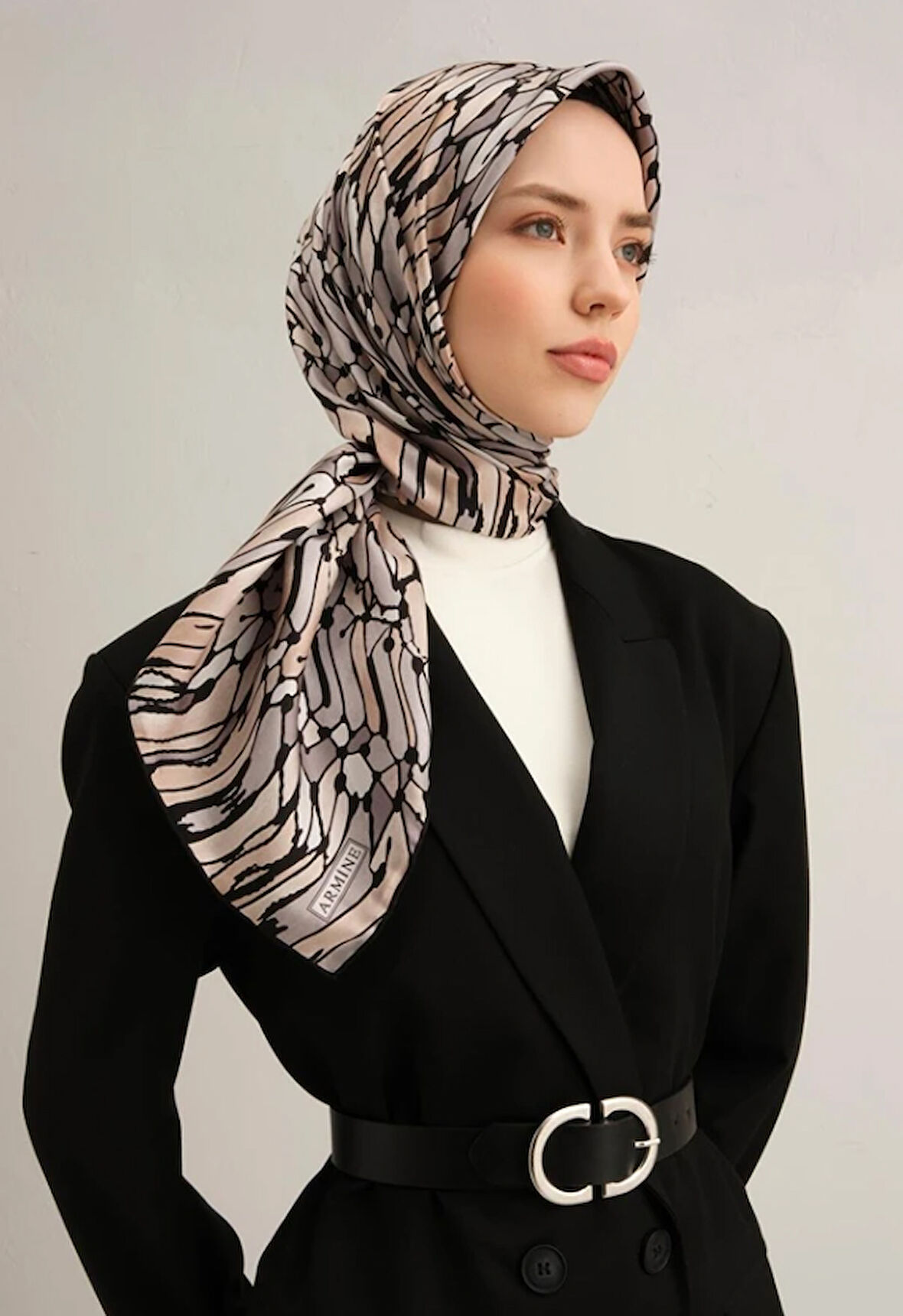 Armine Tivil İpek Eşarp 9335-86 Siyah Karışık Desen 