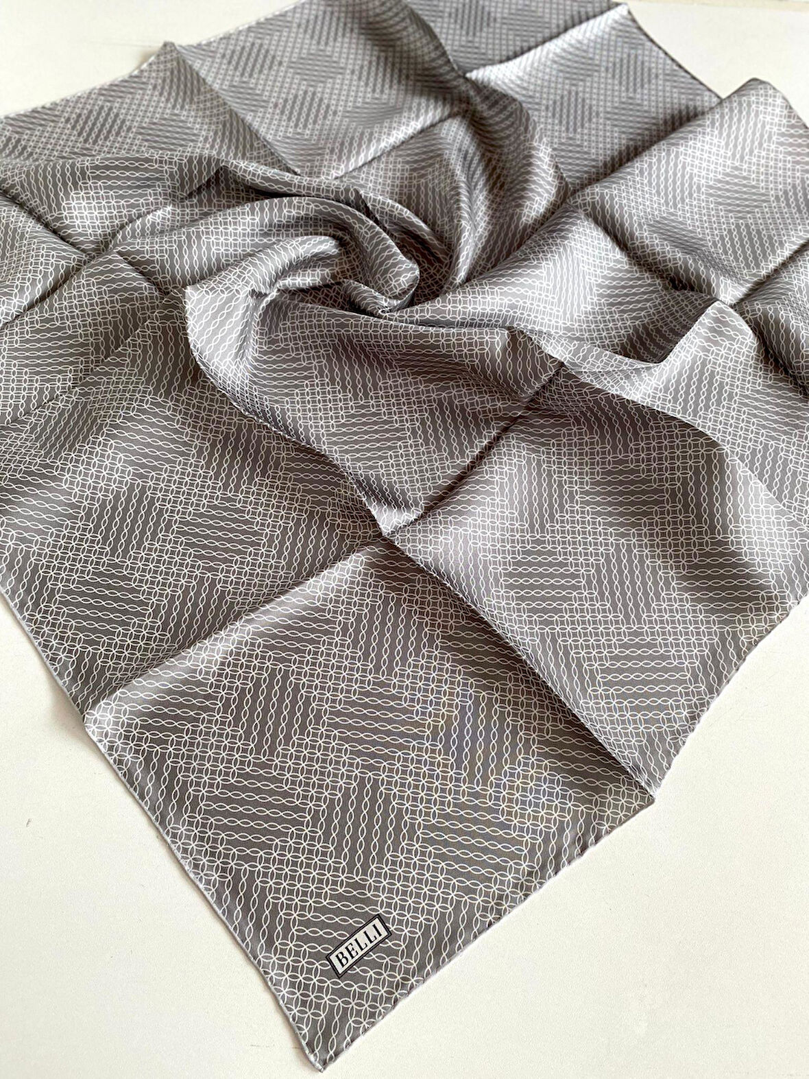 Belli Tivil İpek Eşarp 4104-60 Gri Karışık Desen 