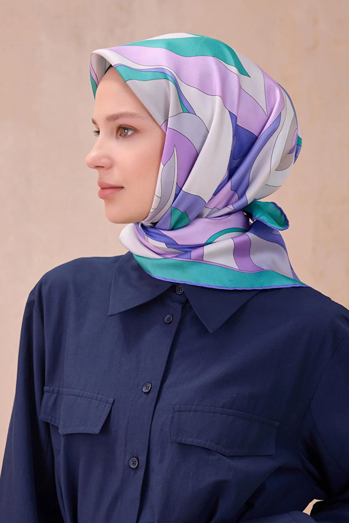 Belli Tivil Saf İpek Eşarp 4108-83 Mor Karışık Desen