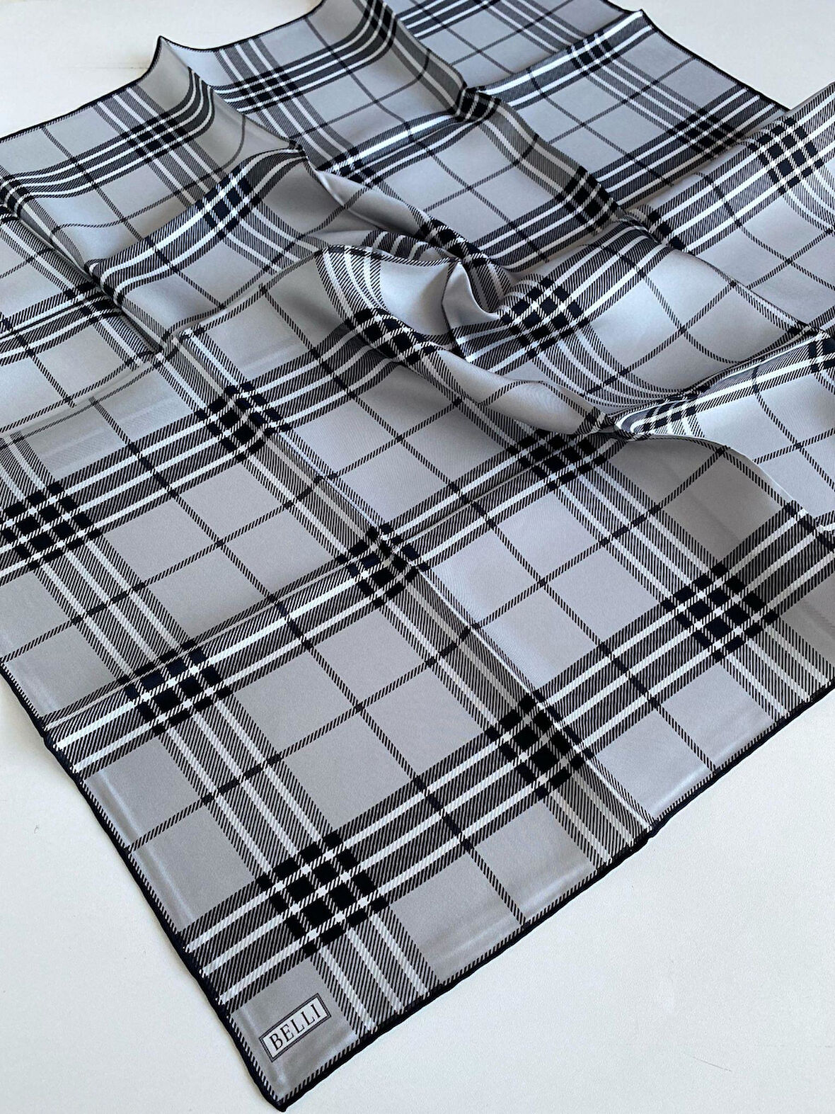 Belli Tivil İpek Eşarp 4122-03 Gri Karışık Desen 