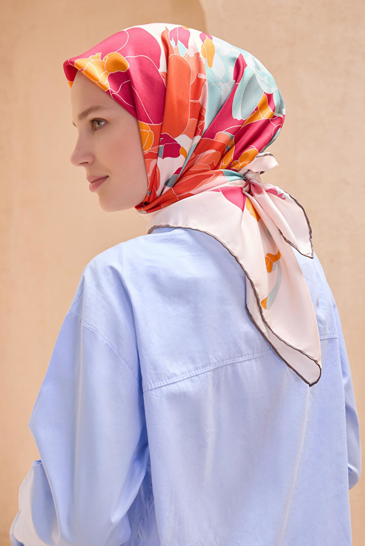 Belli Tivil Saf İpek Eşarp 4127-09 Kırmızı Karışık Desen