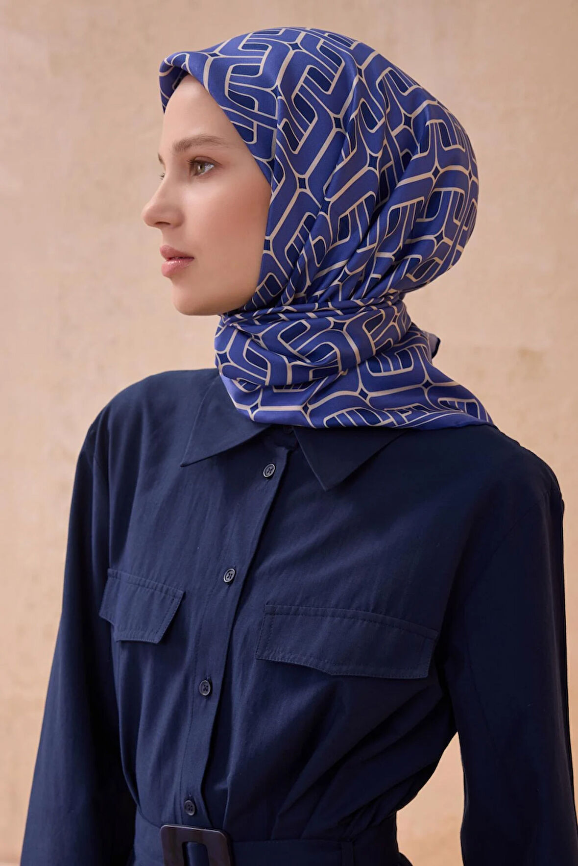 Belli Tivil Saf İpek Eşarp 4118-02 Mor Karışık Desen