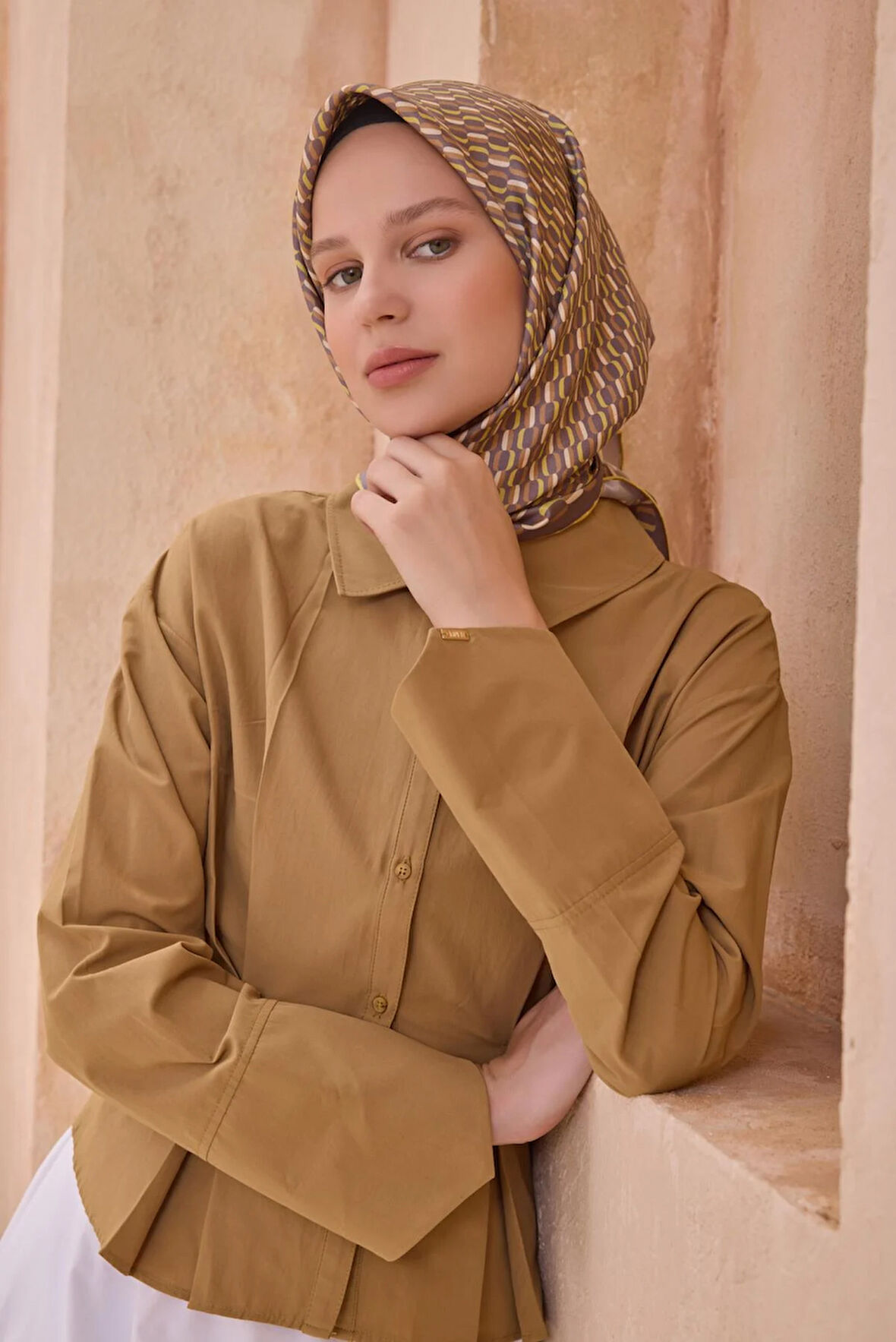 Belli Tivil Saf İpek Eşarp 4124-36 Gri Karışık Desen 