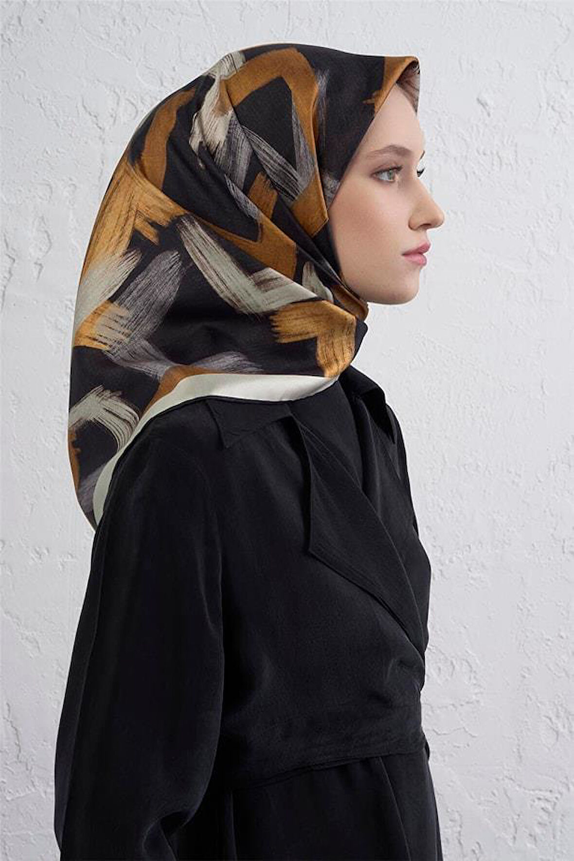 Armine Tivil Saf İpek Eşarp 9413 - 80 Siyah Karışık Desen