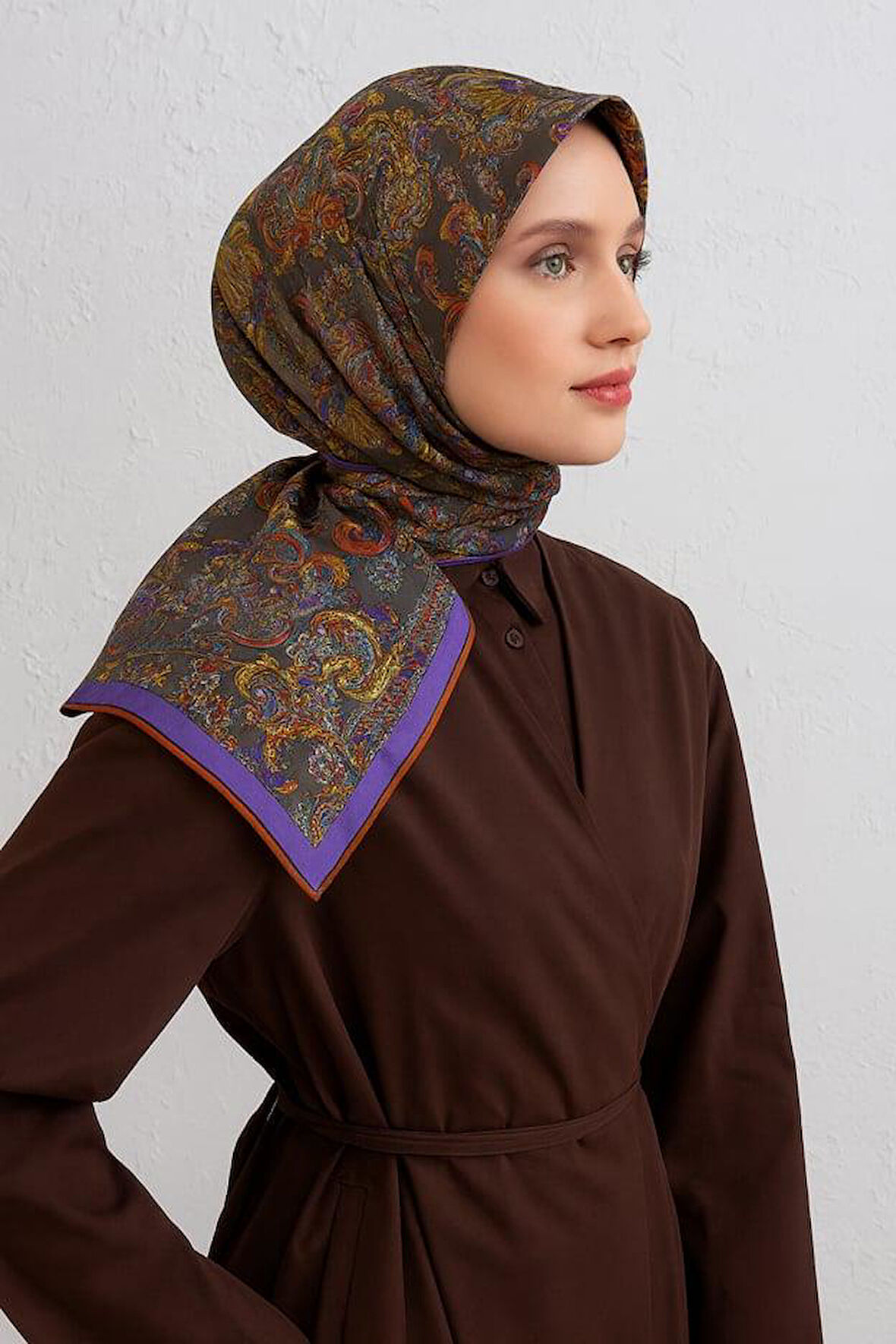 Armine Sura Saf İpek Eşarp 9416 - 51 Füme Etnik Desen