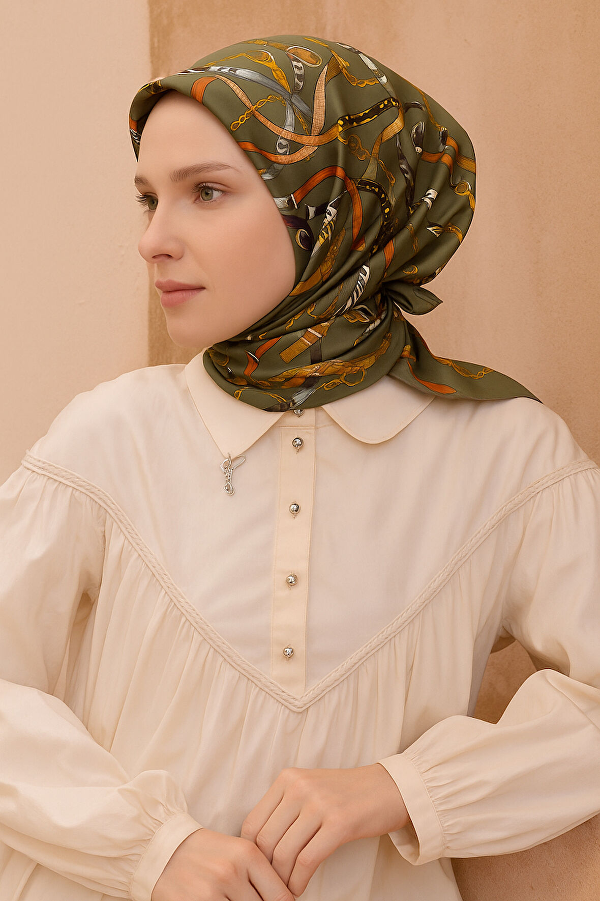 Armine Sura Saf İpek Eşarp 9422 - 84 Yeşil Karışık Desen