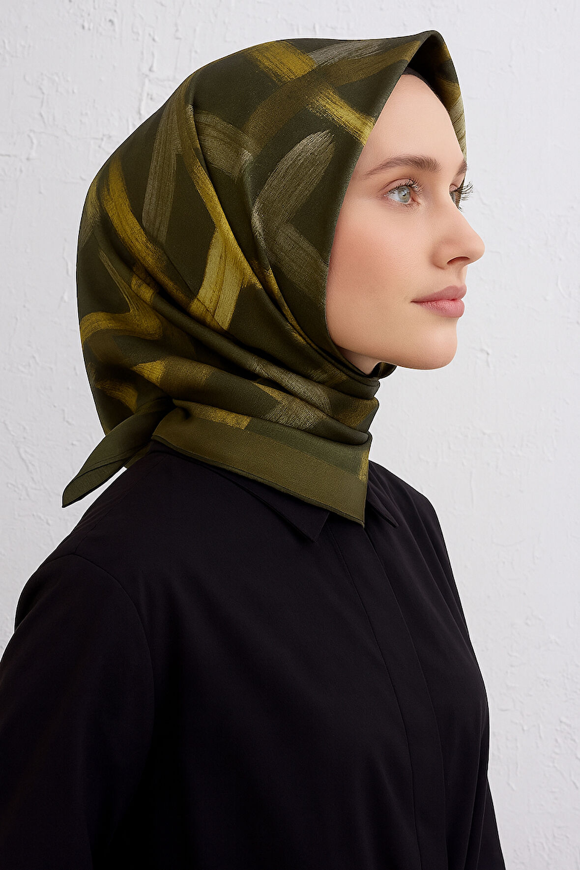 Armine Sura Saf İpek Eşarp 9413 - 04 Yeşil Karışık Desen