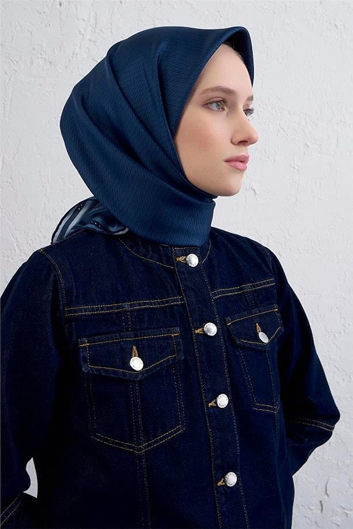 Armine Sura Saf İpek Eşarp 9401 - 81 Lacivert Karışık Desen