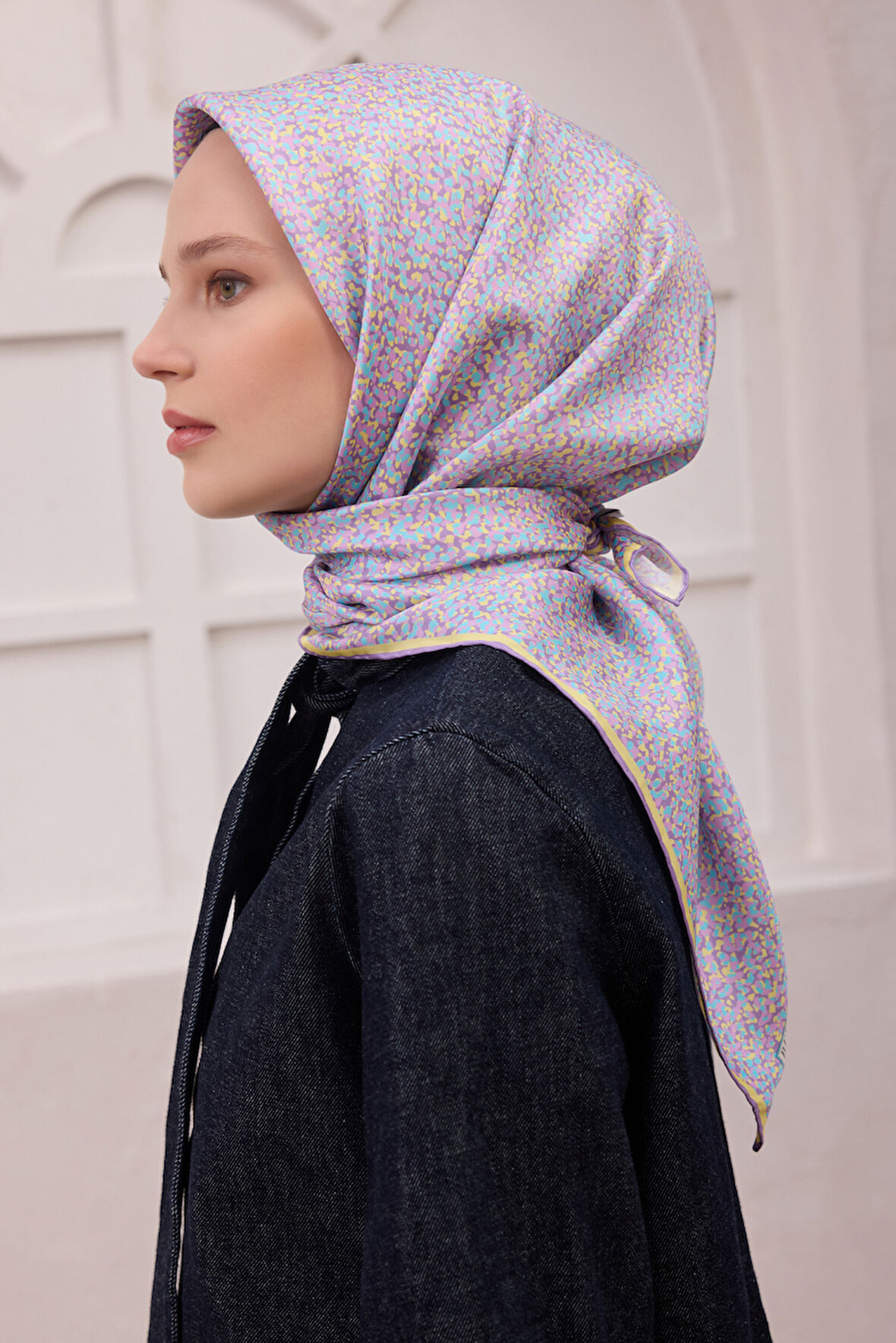 Çiçek Desen İpek Twill Eşarp 4208D01