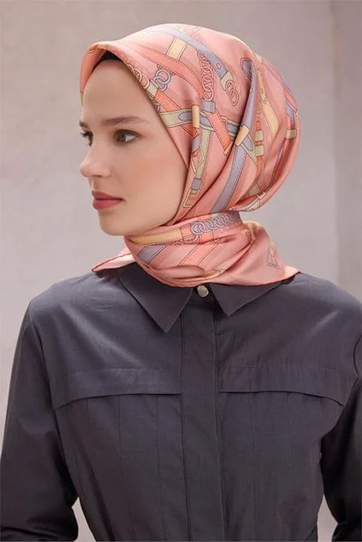 Belli Tivil Saf İpek Eşarp 4200 - 83 Açık Pembe Kemer Desen