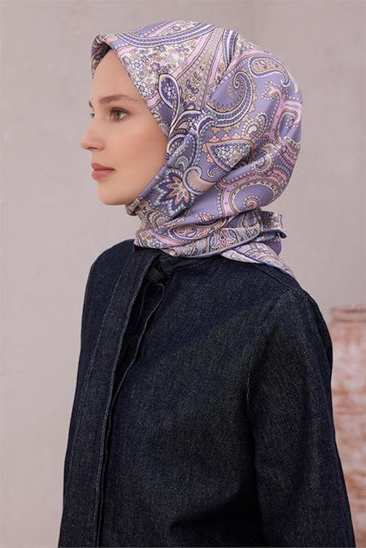 Belli Tivil Saf İpek Eşarp 4202 - 35 Koyu Lila Etnik Desen