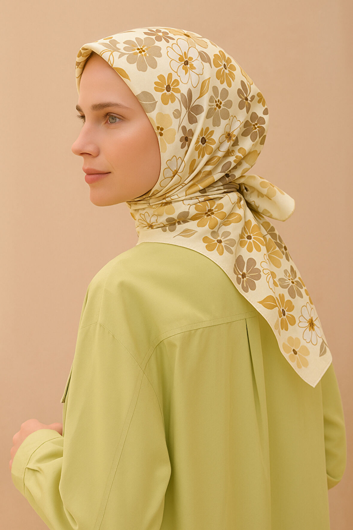 Belli Tivil Saf İpek Eşarp 4220 - 35 Açık Sarı Çiçek Desen