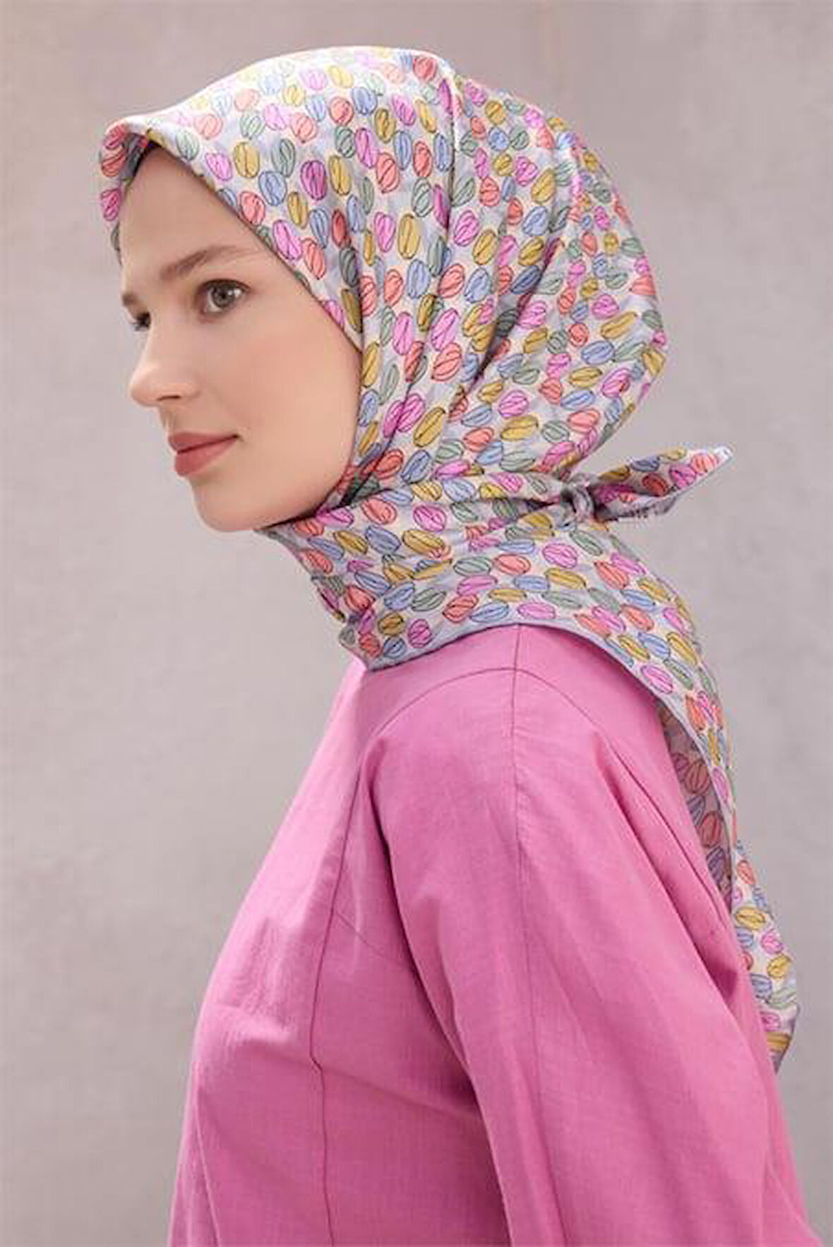 Belli Tivil Saf İpek Eşarp 4204 - 80 Açık Mavi Çiçek Desen