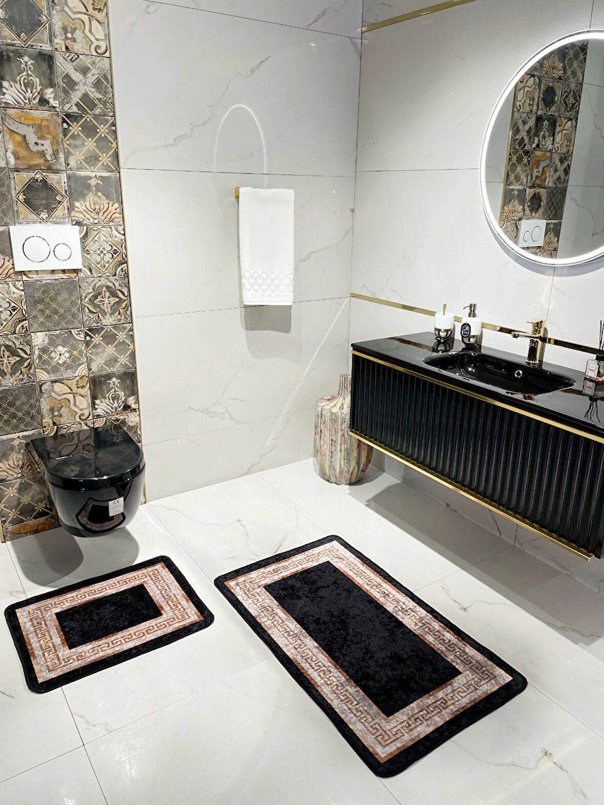 Bordürlü Desenli 2'li Lateks Deri Taban Banyo Paspas Takımı (60X100 - 60X50) Siyah