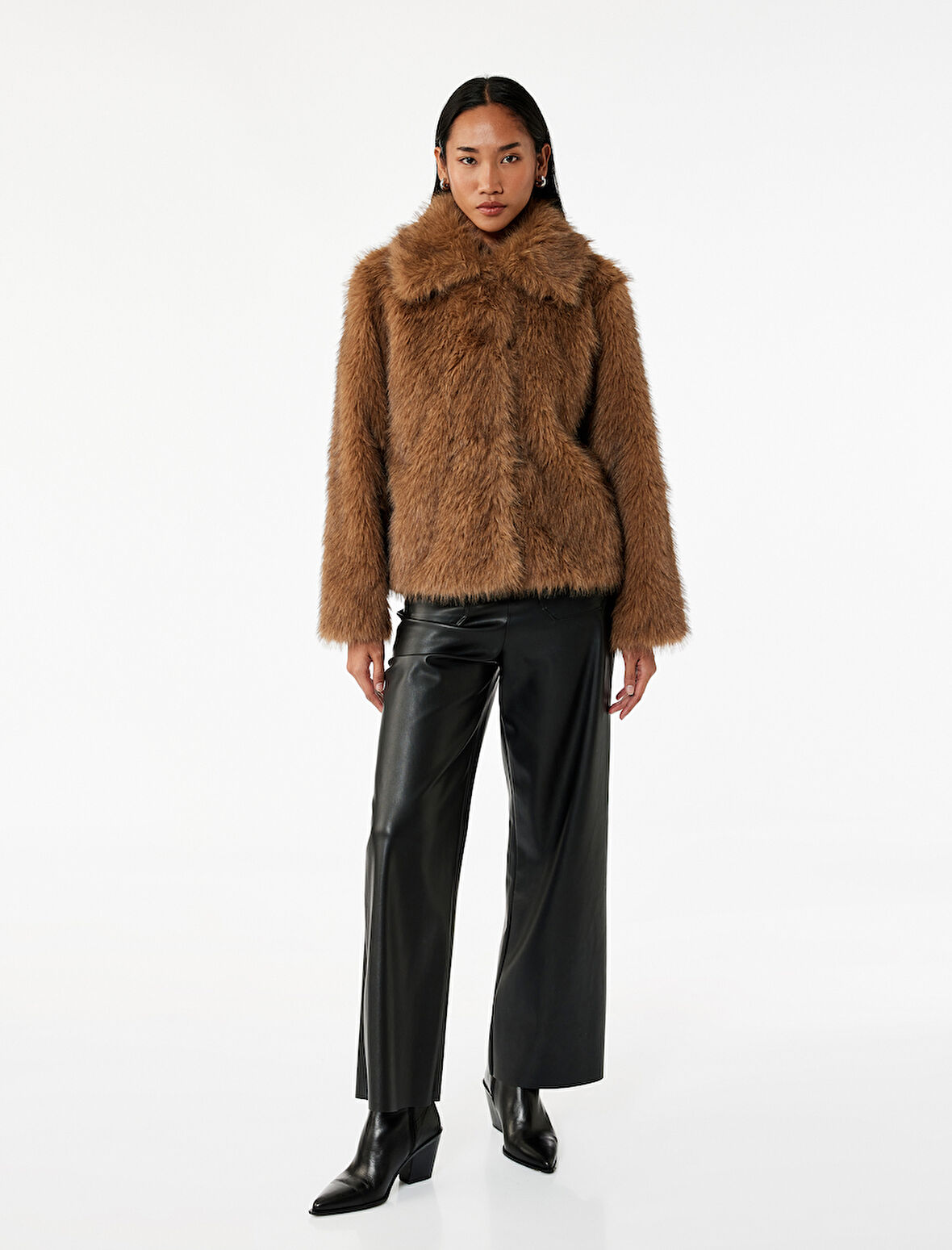 Kruvaze Yaka Uzun Kollu Crop Suni Kürk Ceket