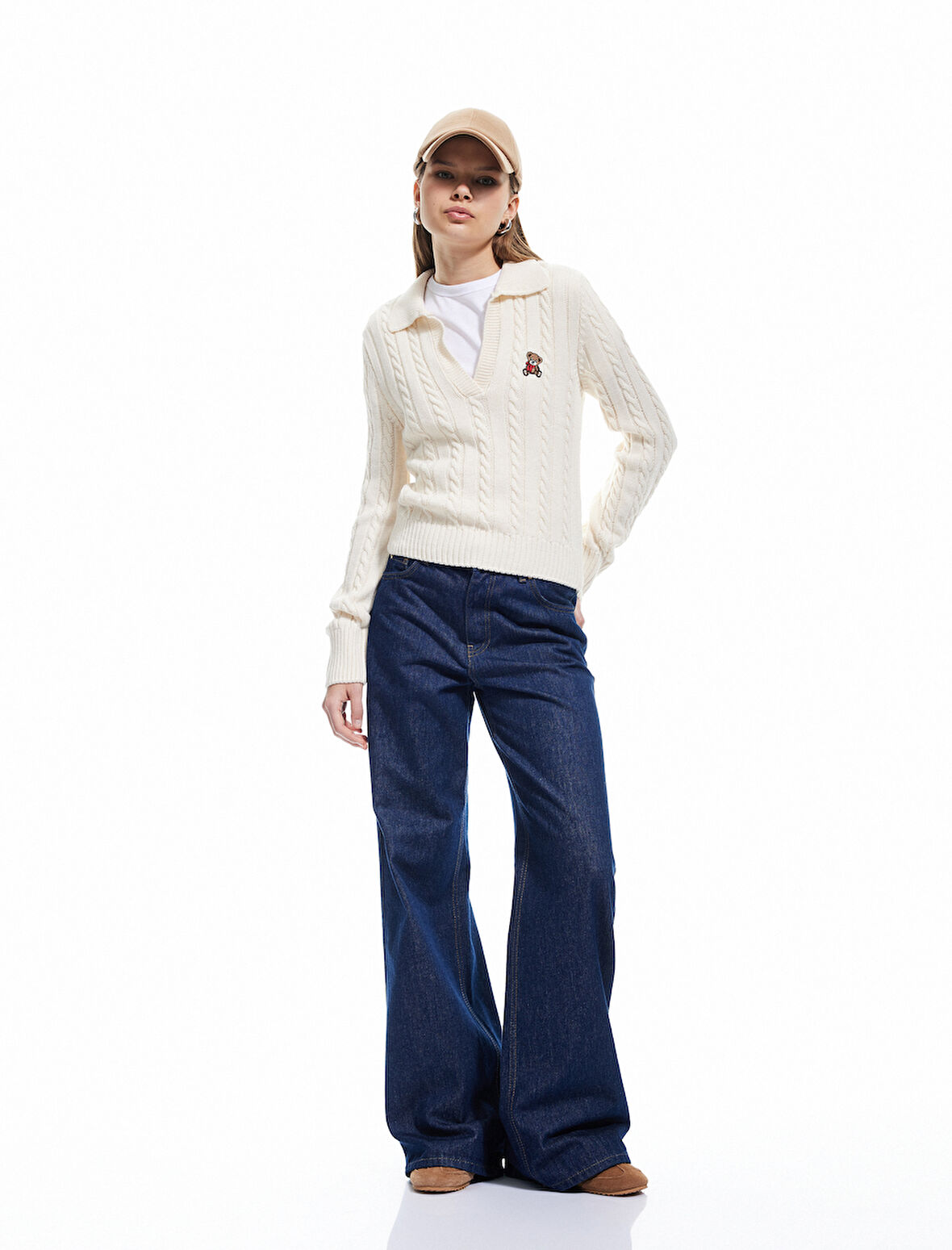 Polo Yaka Nakışlı Saç Örgü Dokulu Triko Kazak