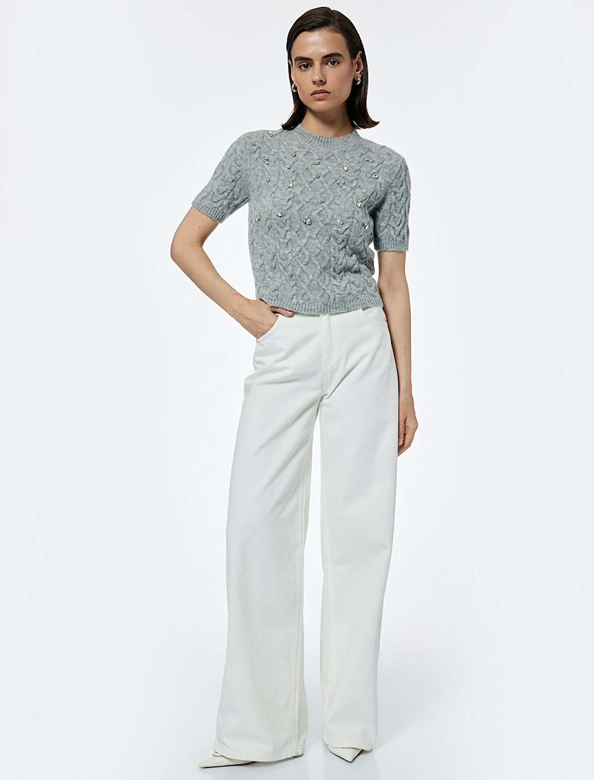 Regular Fit Kısa Kollu Bisiklet Yaka Taşlı Saç Örgü Kazak