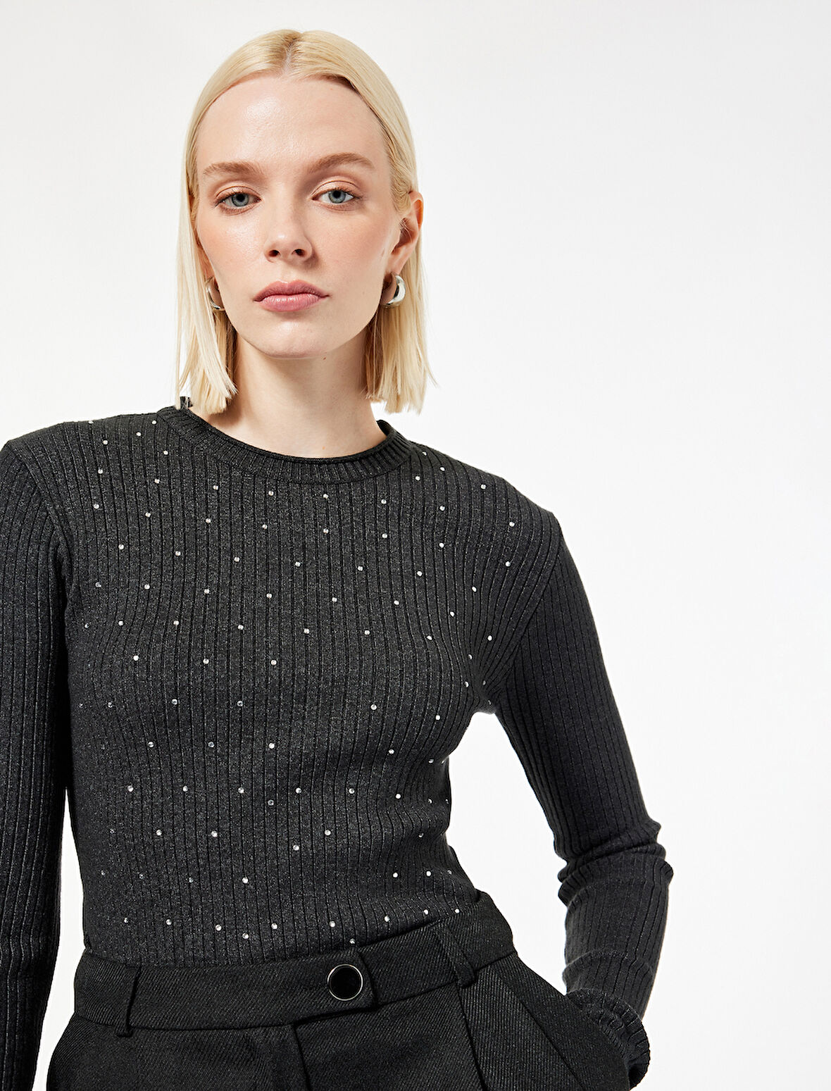 Uzun Kollu Bisiklet Yaka Taşlı Triko Kazak