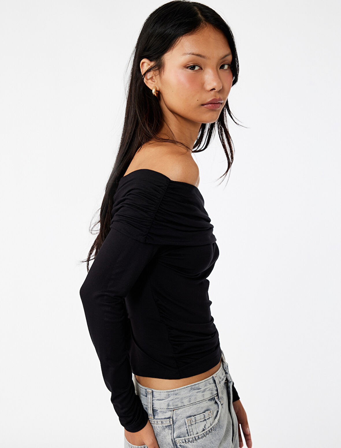 Slim Fit Omzu Açık Drapeli Uzun Kollu Viskon Tişört