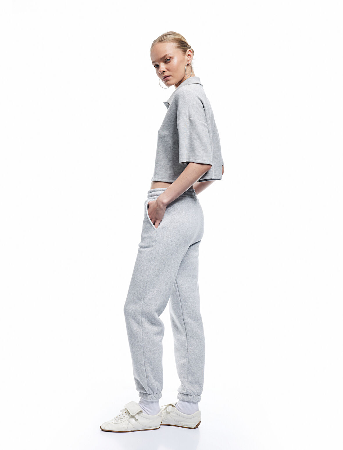 Şardonlu Cepli Beli Bağcıklı Rahat Kalıp Jogger Eşofman Altı