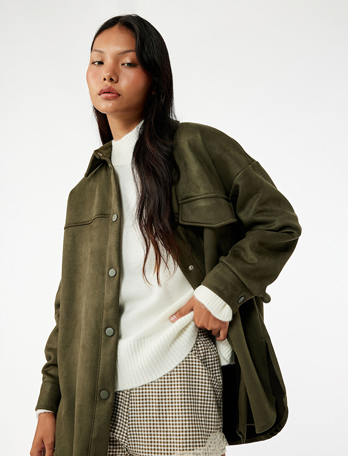 Klasik Yaka Cep Detaylı Oversize Düğmeli Süet Görünümlü Gömlek Ceket