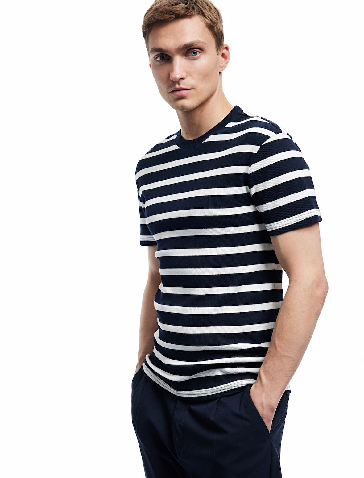 Kısa Kollu Bisiklet Yaka Slim Fit Çizgili Tişört