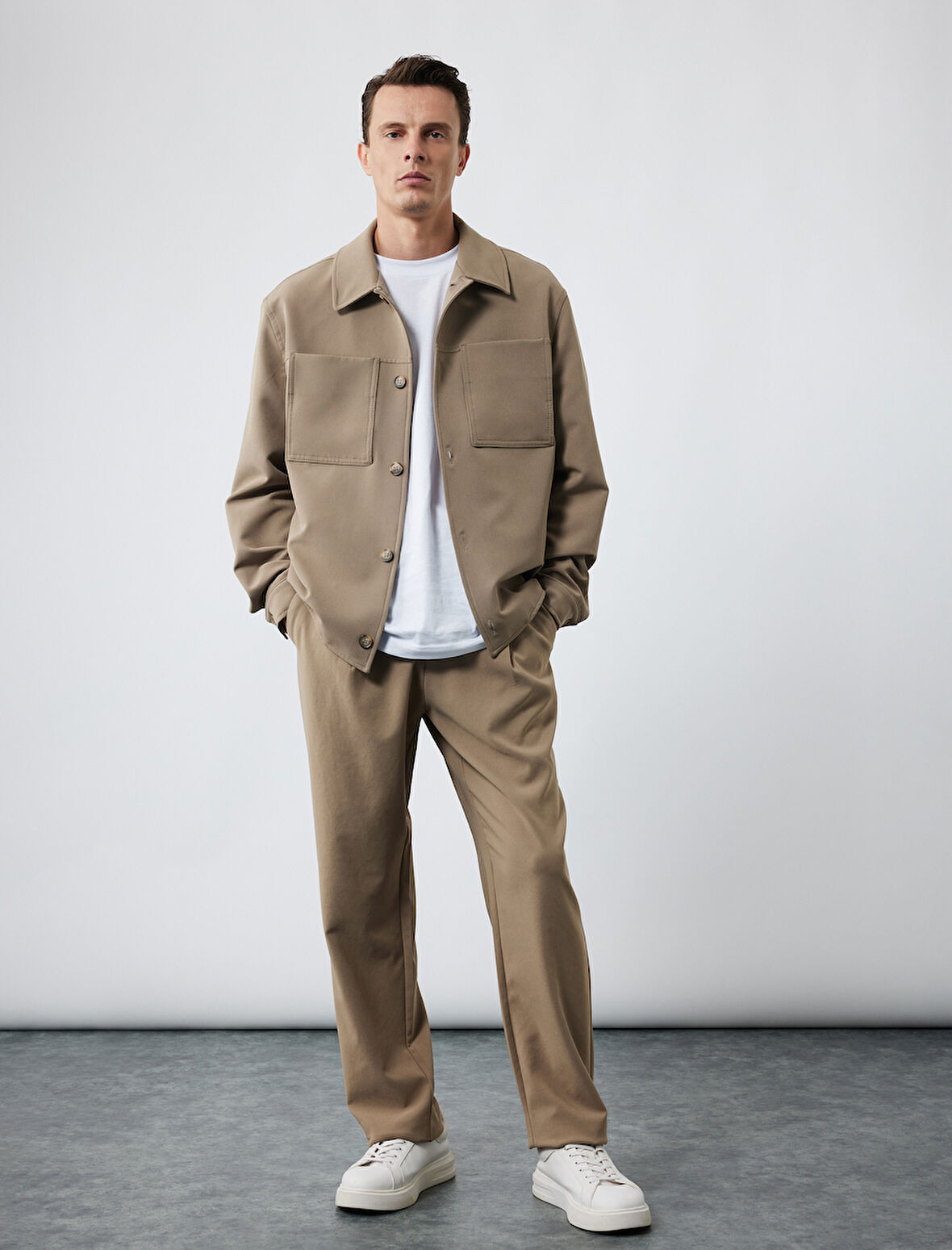 Pileli Oversize Cep Detaylı Kumaş Pantolon